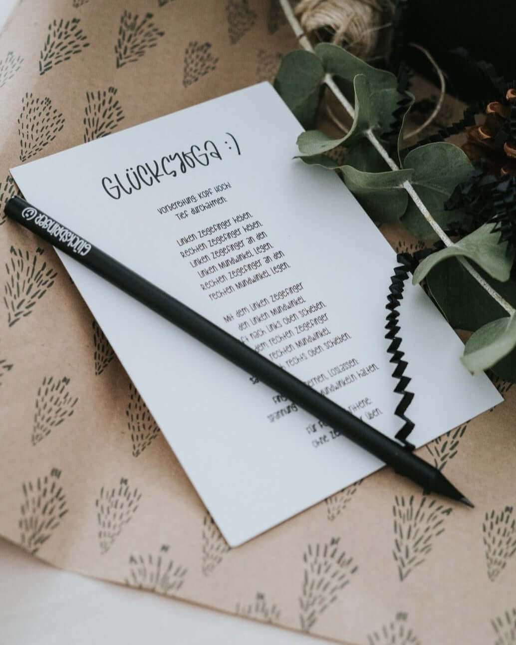 Bleistift mit Spruch oder Motiv Glücksbringer in schwarz weiss