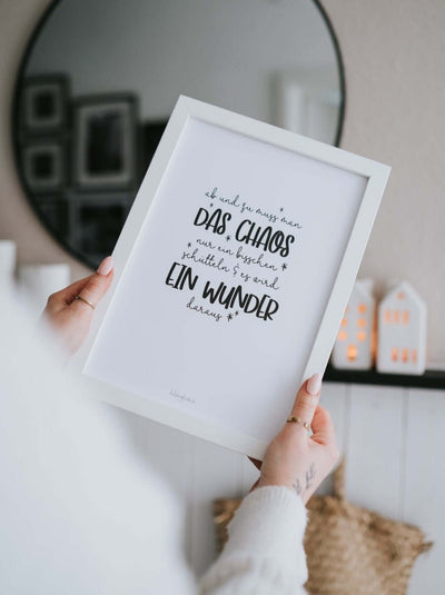 Geschenke mit Spruch – Poster „Chaos schafft Ideen“ für Kreative