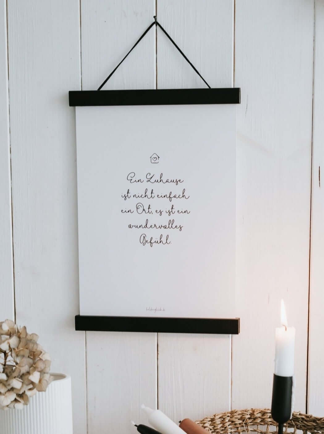 Poster mit Spruch oder Motiv Zuhause ist ein Gefühl in schwarz weiss