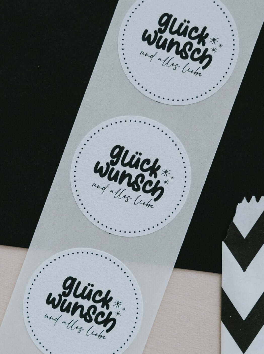 Geschenke stilvoll veredeln – Allround-Sticker für jede Gelegenheit
