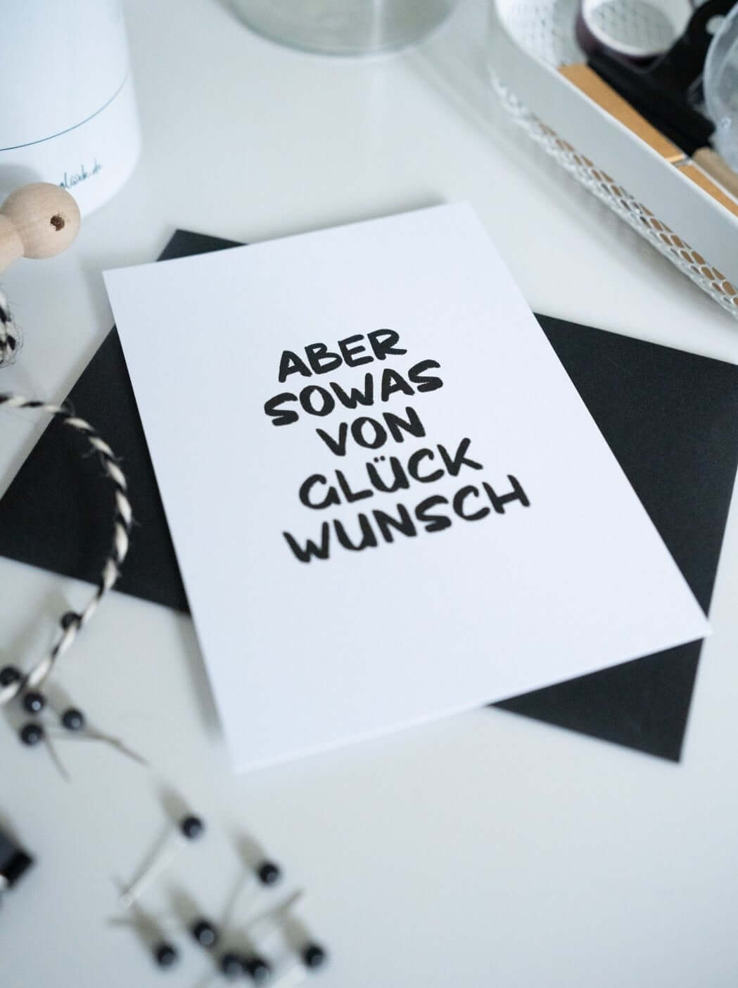 Geschenke zum Gratulieren – Postkarte „Aber sowas von Glückwunsch“